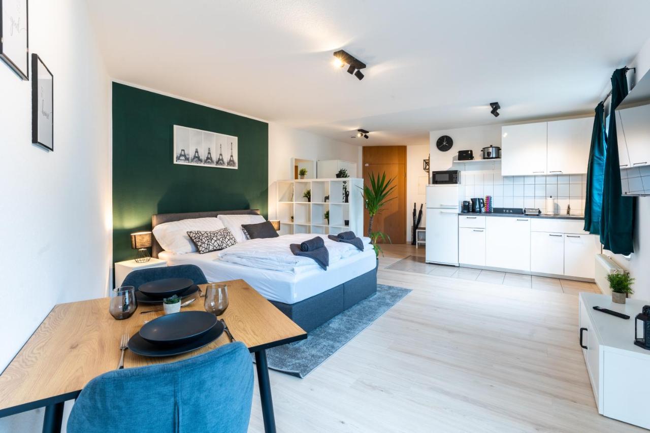 Mercedes I Stuttgart I Kitchen I Home Office I Parkplatz بوبلنغ المظهر الخارجي الصورة